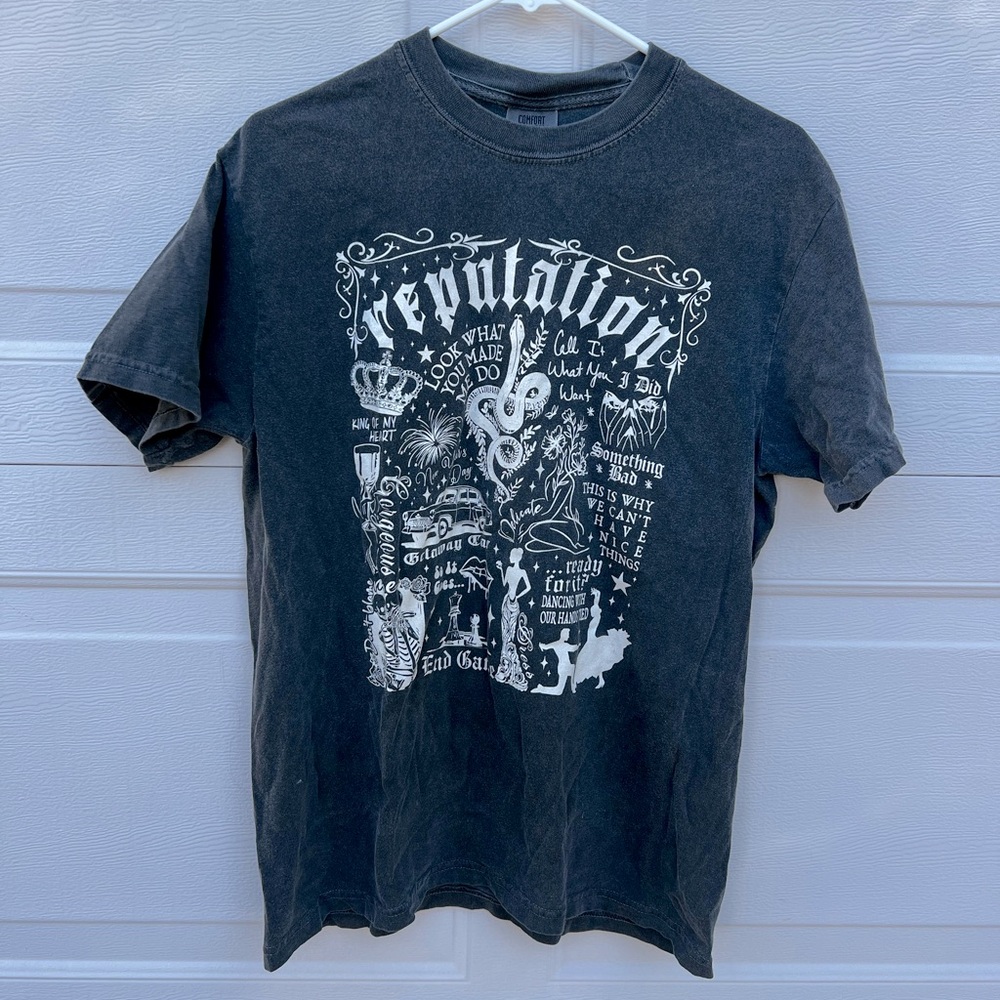 Comfort Colors Reputation T-shirt🐍